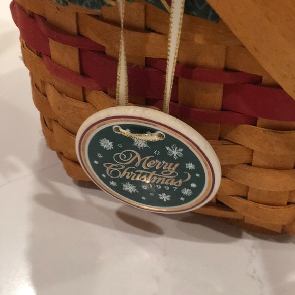 1997 longaberger Christmas Collection basket - Picture 3 of 4